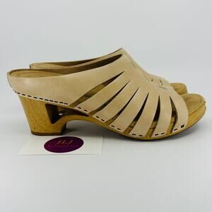 Dansko Women's Tilly Nude Leather Wooden Clog Slide Sandals Size 38 EU/ 7.5-8 US